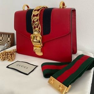Gucci small Sylvie (red)